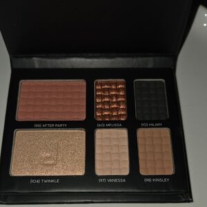 Buy 1 Get 1 Free - Doucce On The Go Eyeshadow Palette